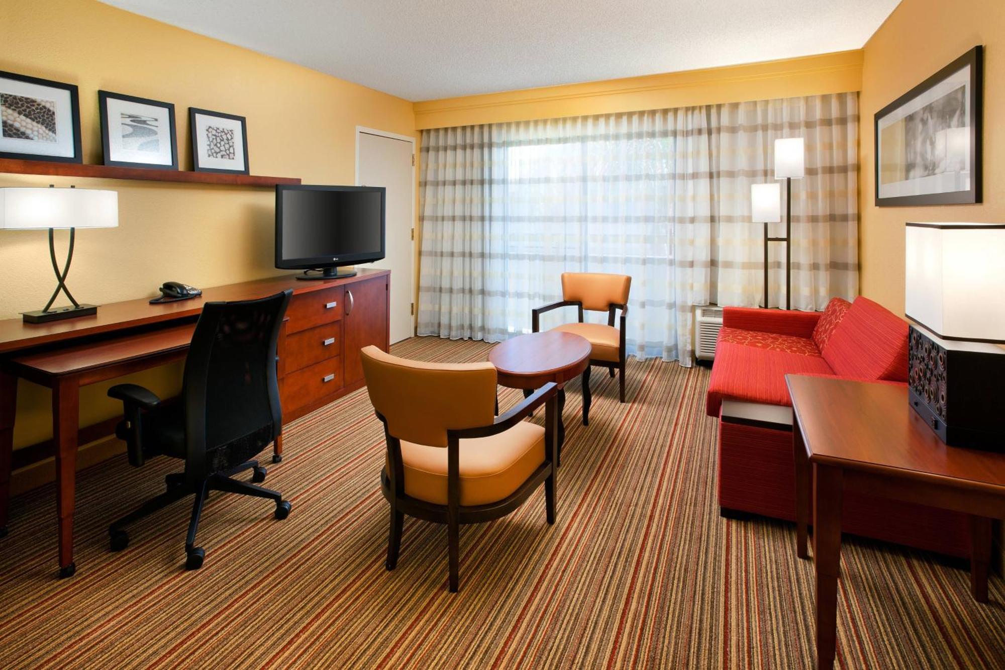 Courtyard By Marriott Sorrento Valley 3*